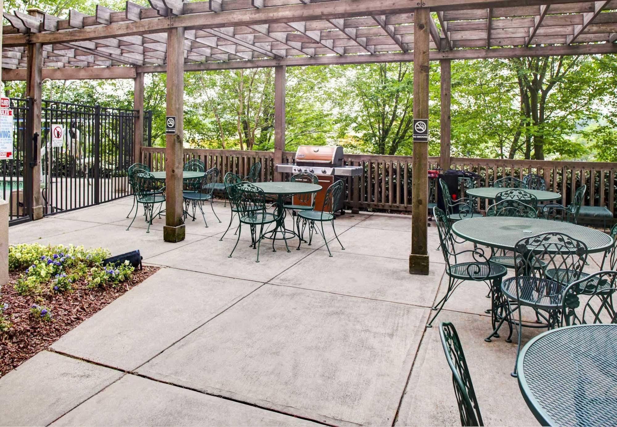 Towneplace Suites Atlanta Buckhead מראה חיצוני תמונה